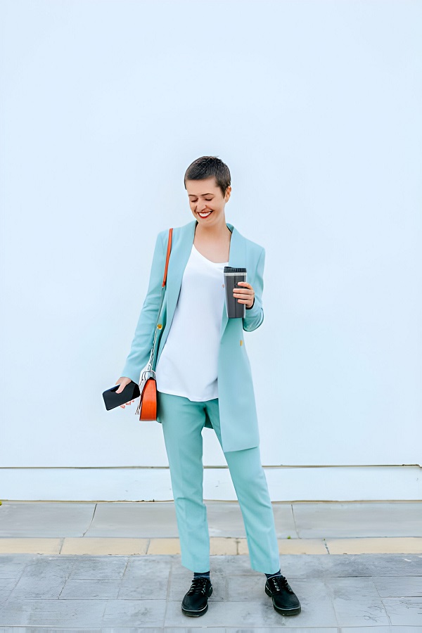 what color clothes go with turquoise photo